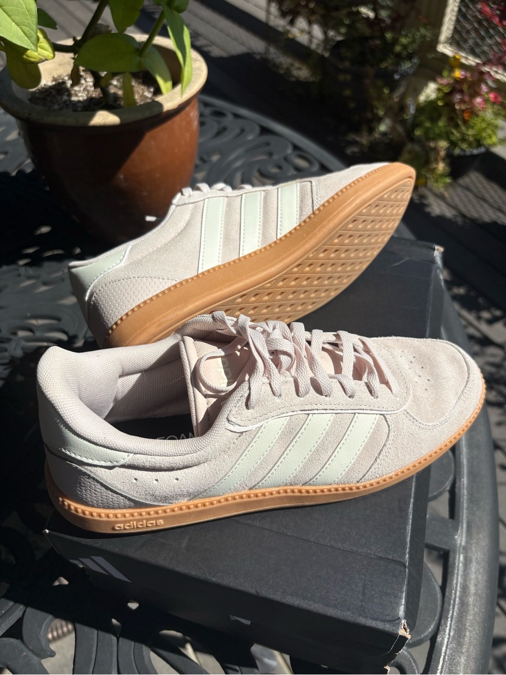 Adidas Size 8 Women blush pink with white stripes Suede Sneakers with Gum Sole